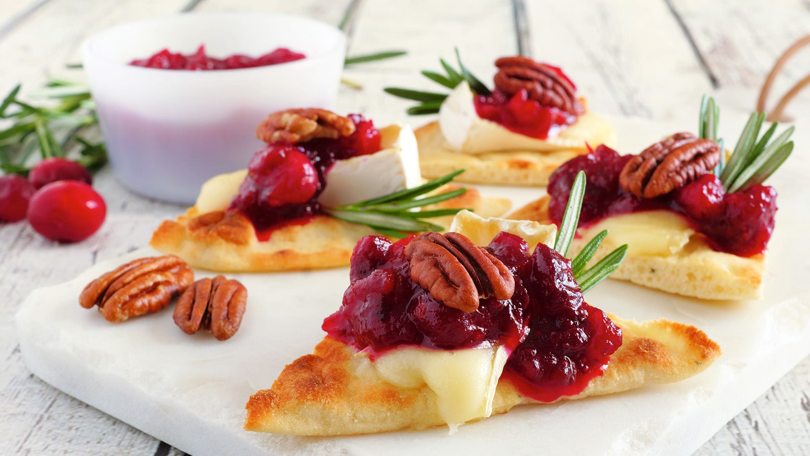 holiday flatbread with cranberries, pecans and brie cheese